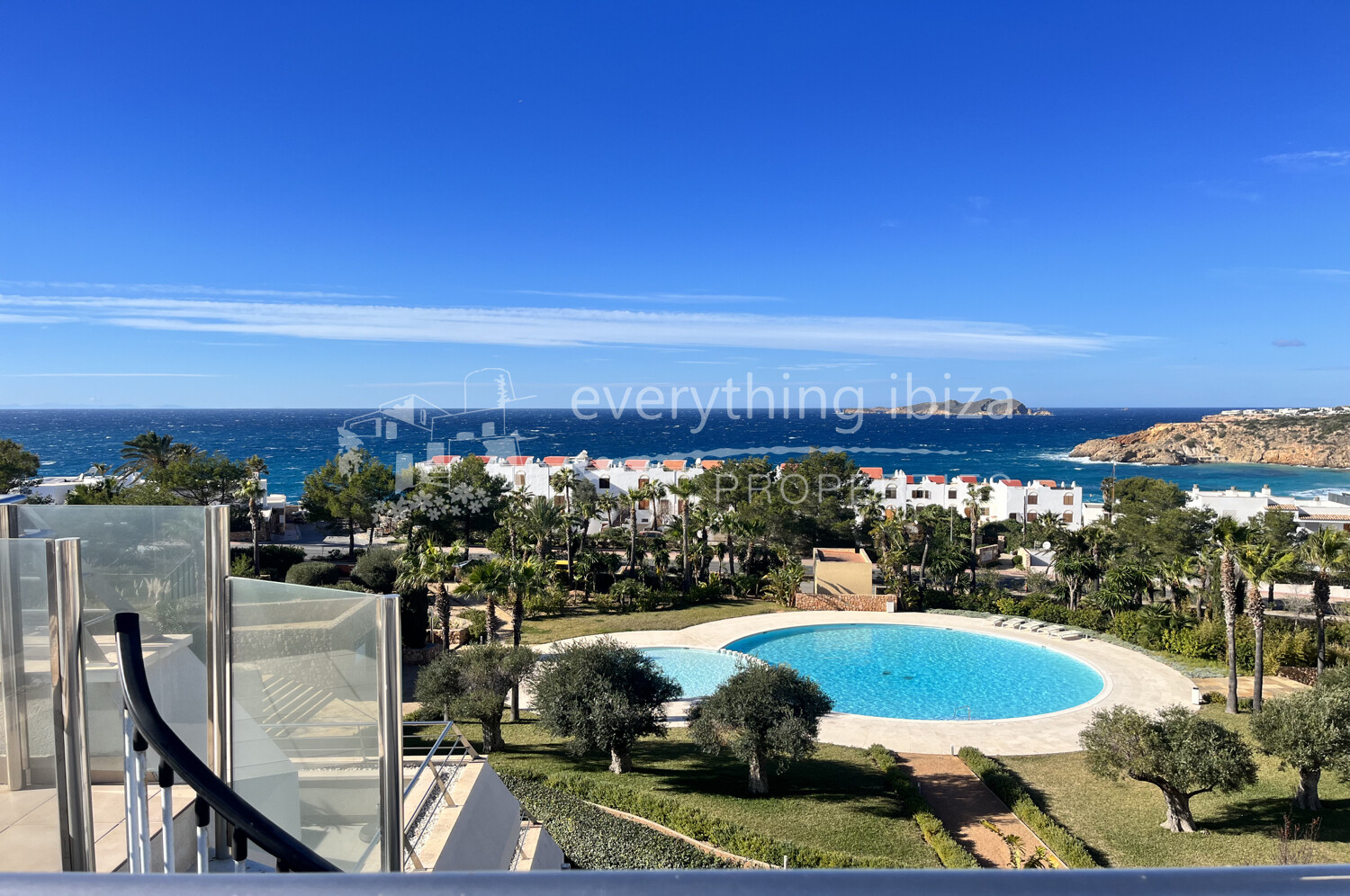 Super Penthouse with Roof Terrace & Stunning Views, ref. 1529, for sale in Ibiza by everything ibiza Properties
