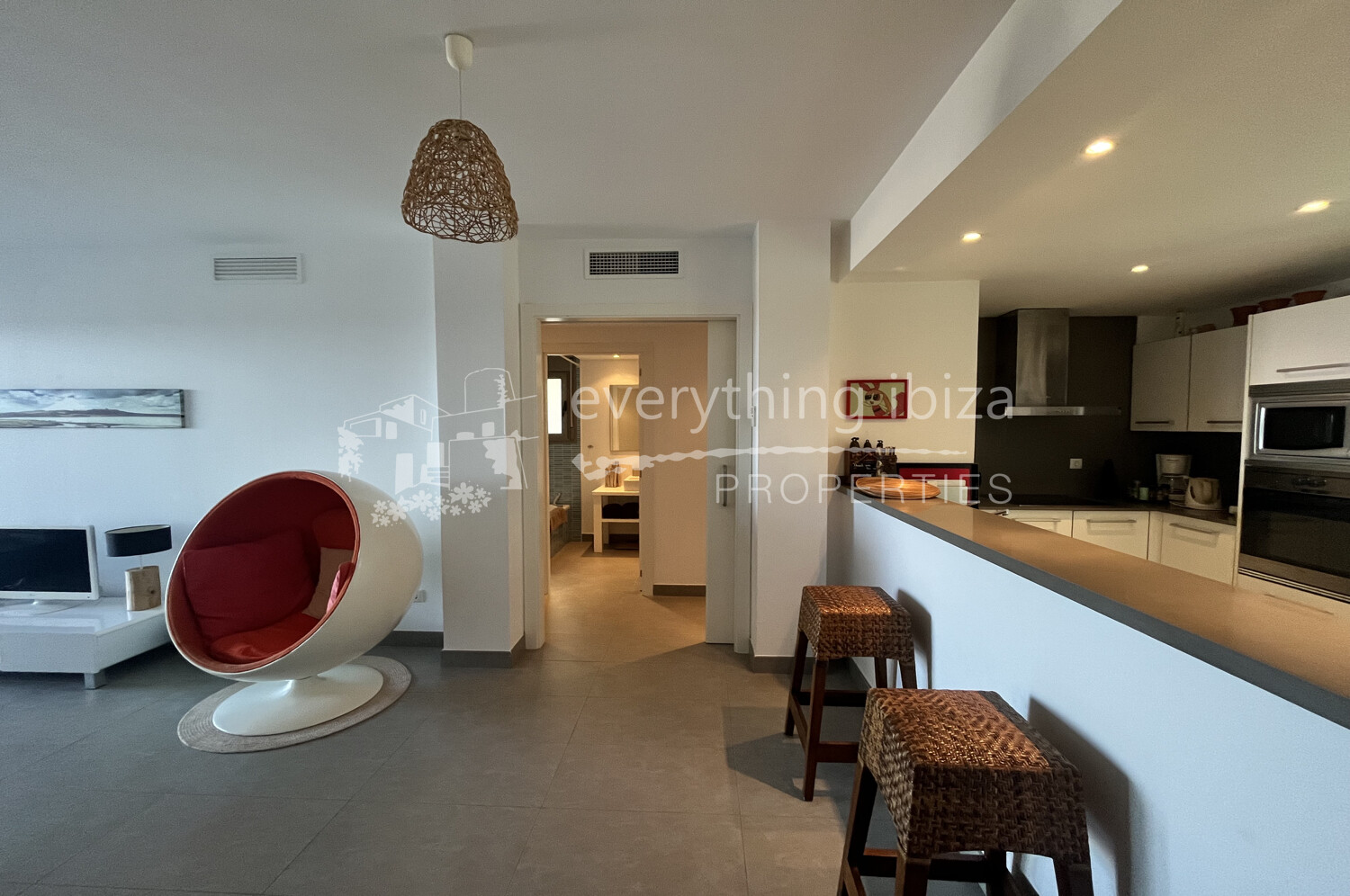Super Penthouse with Roof Terrace & Stunning Views, ref. 1529, for sale in Ibiza by everything ibiza Properties
