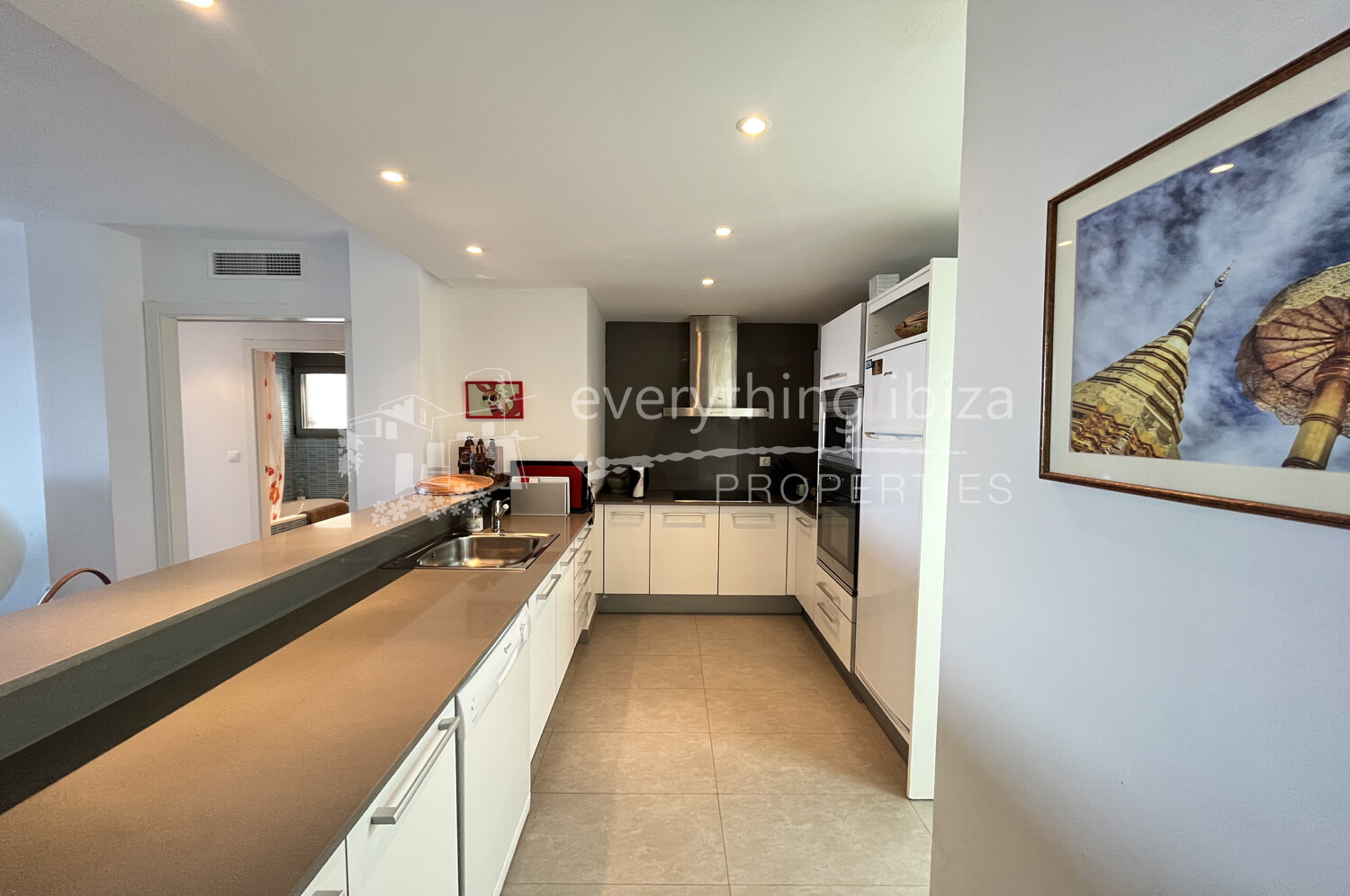 Super Penthouse with Roof Terrace & Stunning Views, ref. 1529, for sale in Ibiza by everything ibiza Properties