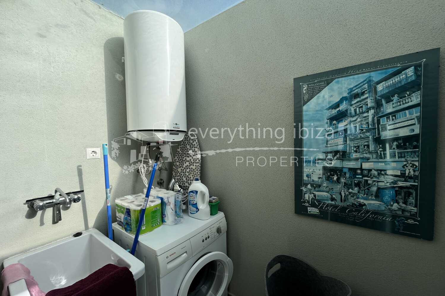 Super Penthouse with Roof Terrace & Stunning Views, ref. 1529, for sale in Ibiza by everything ibiza Properties