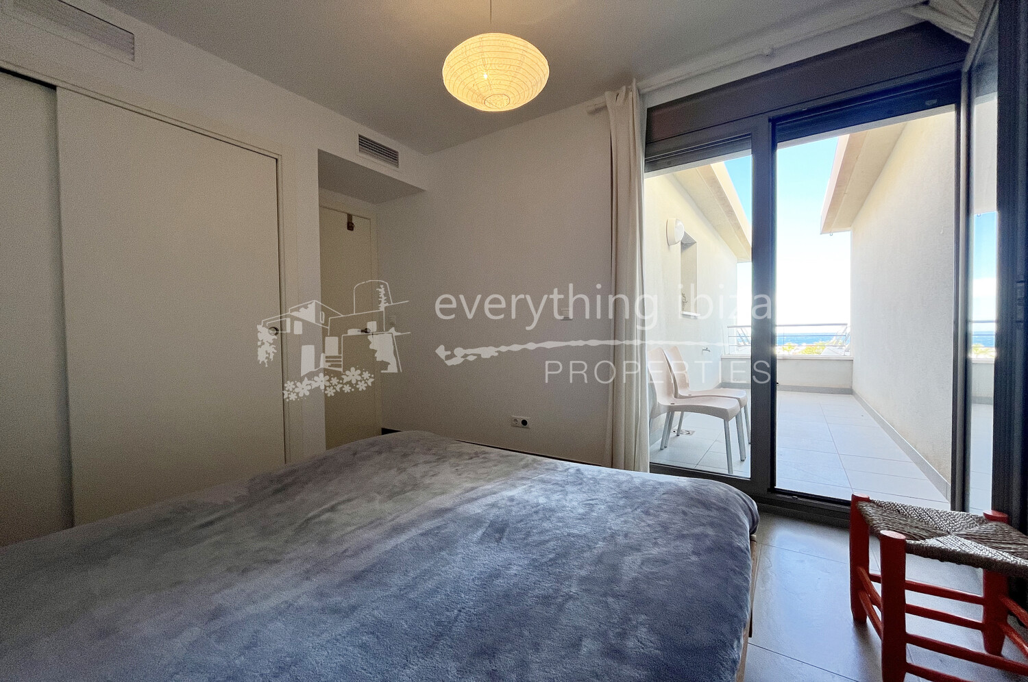 Super Penthouse with Roof Terrace & Stunning Views, ref. 1529, for sale in Ibiza by everything ibiza Properties