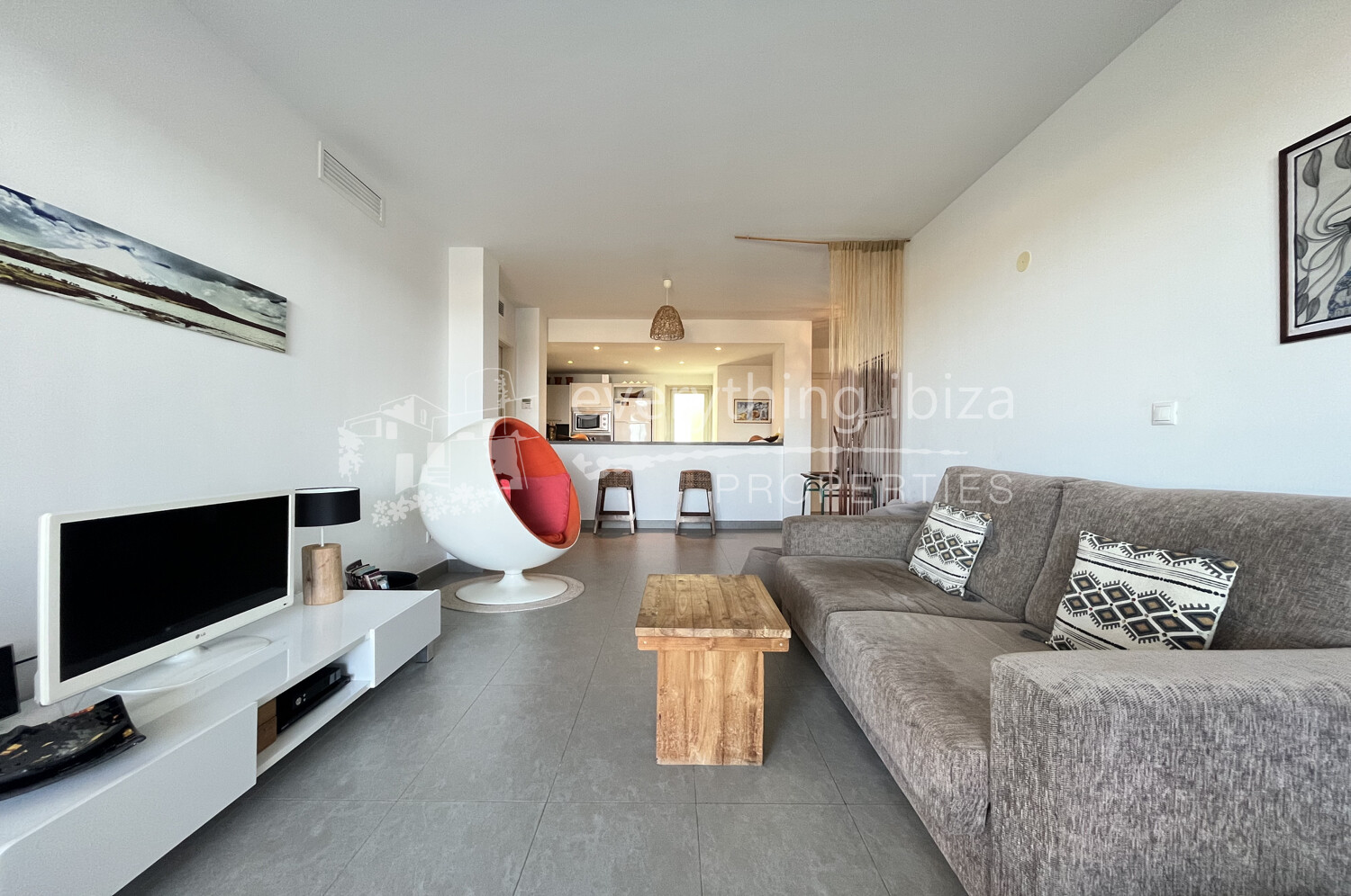 Super Penthouse with Roof Terrace & Stunning Views, ref. 1529, for sale in Ibiza by everything ibiza Properties