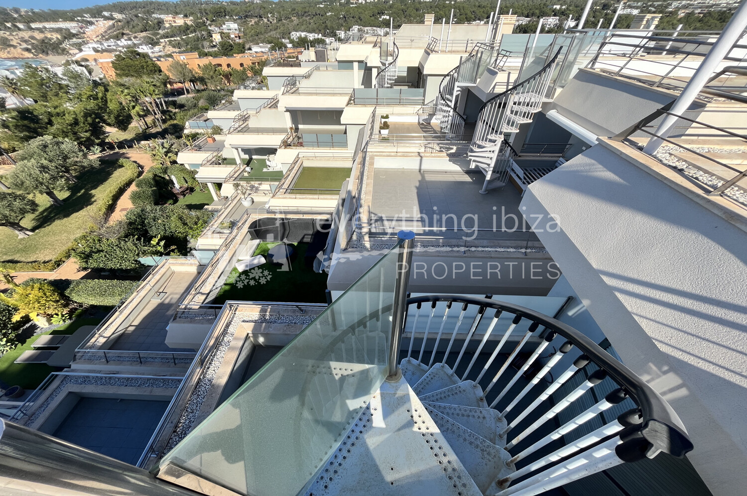 Super Penthouse with Roof Terrace & Stunning Views, ref. 1529, for sale in Ibiza by everything ibiza Properties