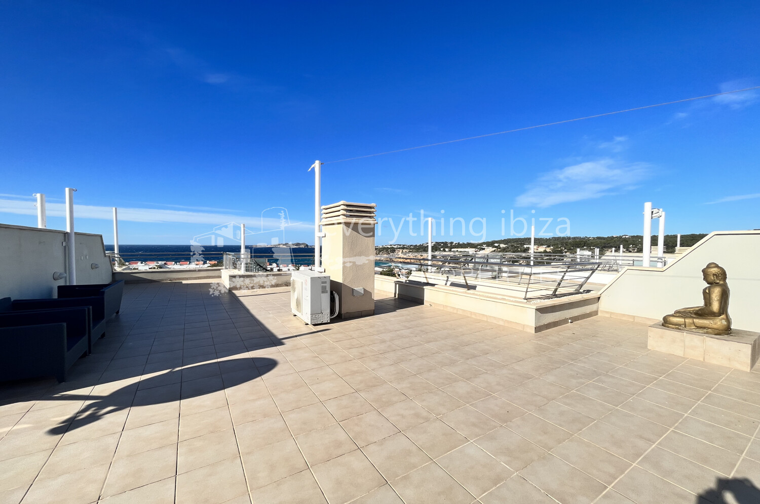 Super Penthouse with Roof Terrace & Stunning Views, ref. 1529, for sale in Ibiza by everything ibiza Properties