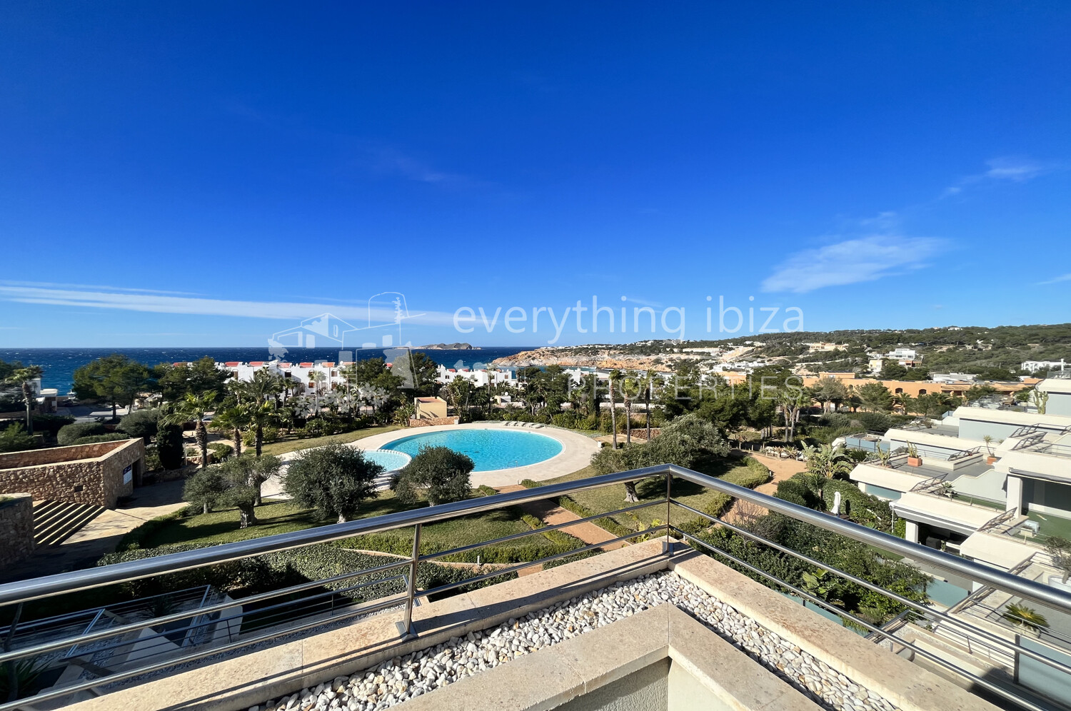 Super Penthouse with Roof Terrace & Stunning Views, ref. 1529, for sale in Ibiza by everything ibiza Properties