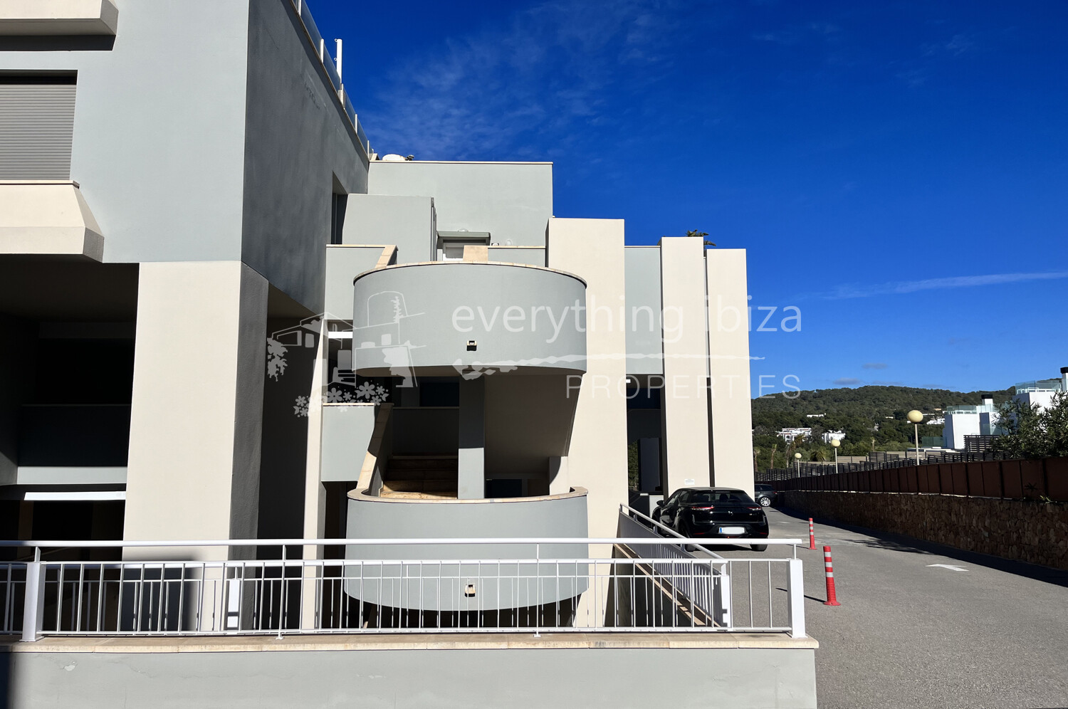 Super Penthouse with Roof Terrace & Stunning Views, ref. 1529, for sale in Ibiza by everything ibiza Properties