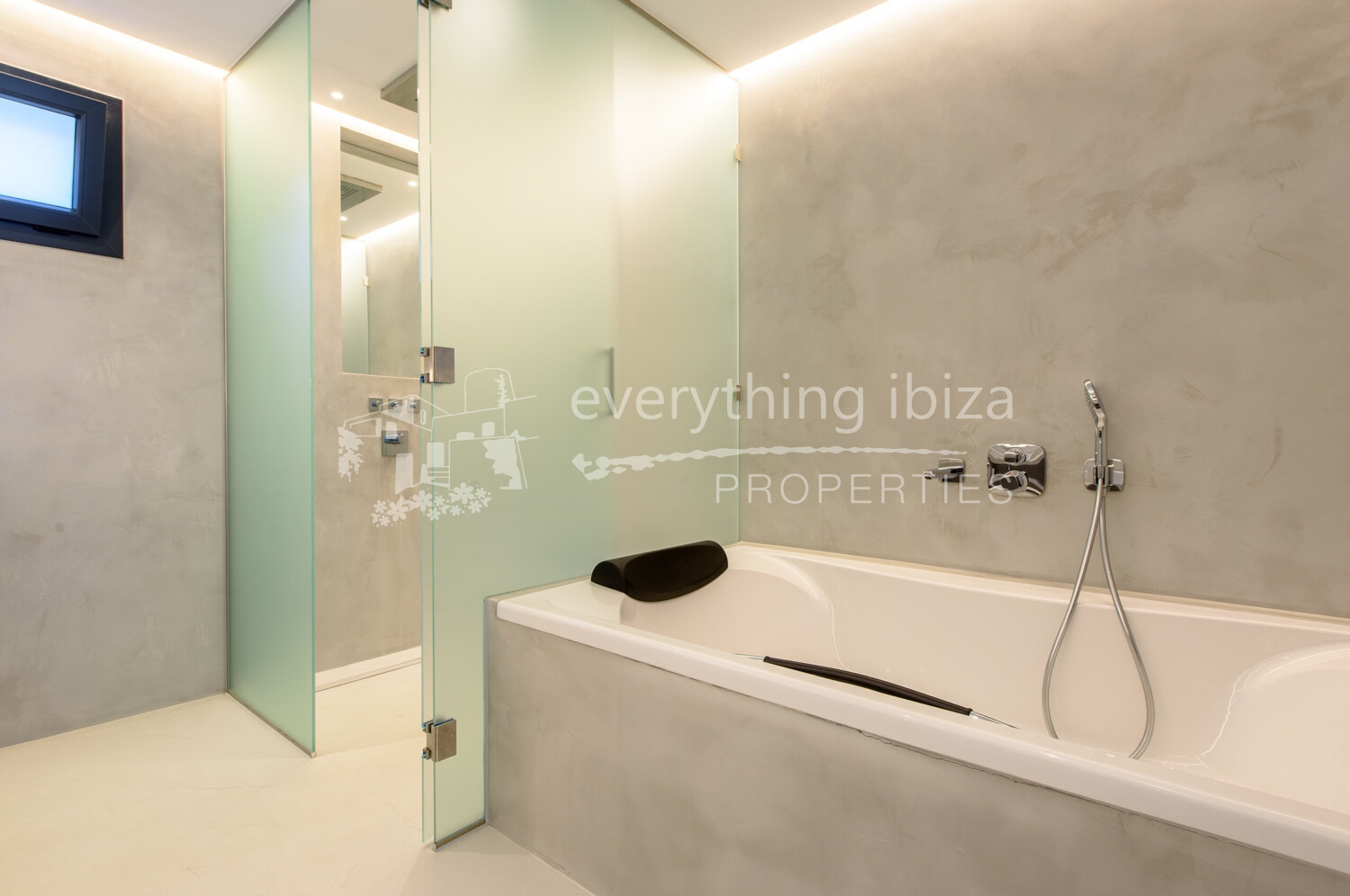 Modern Cosmopolitan Villa Recently Renovated in Es Cubells, ref. 1532, for sale in Ibiza by everything ibiza Properties