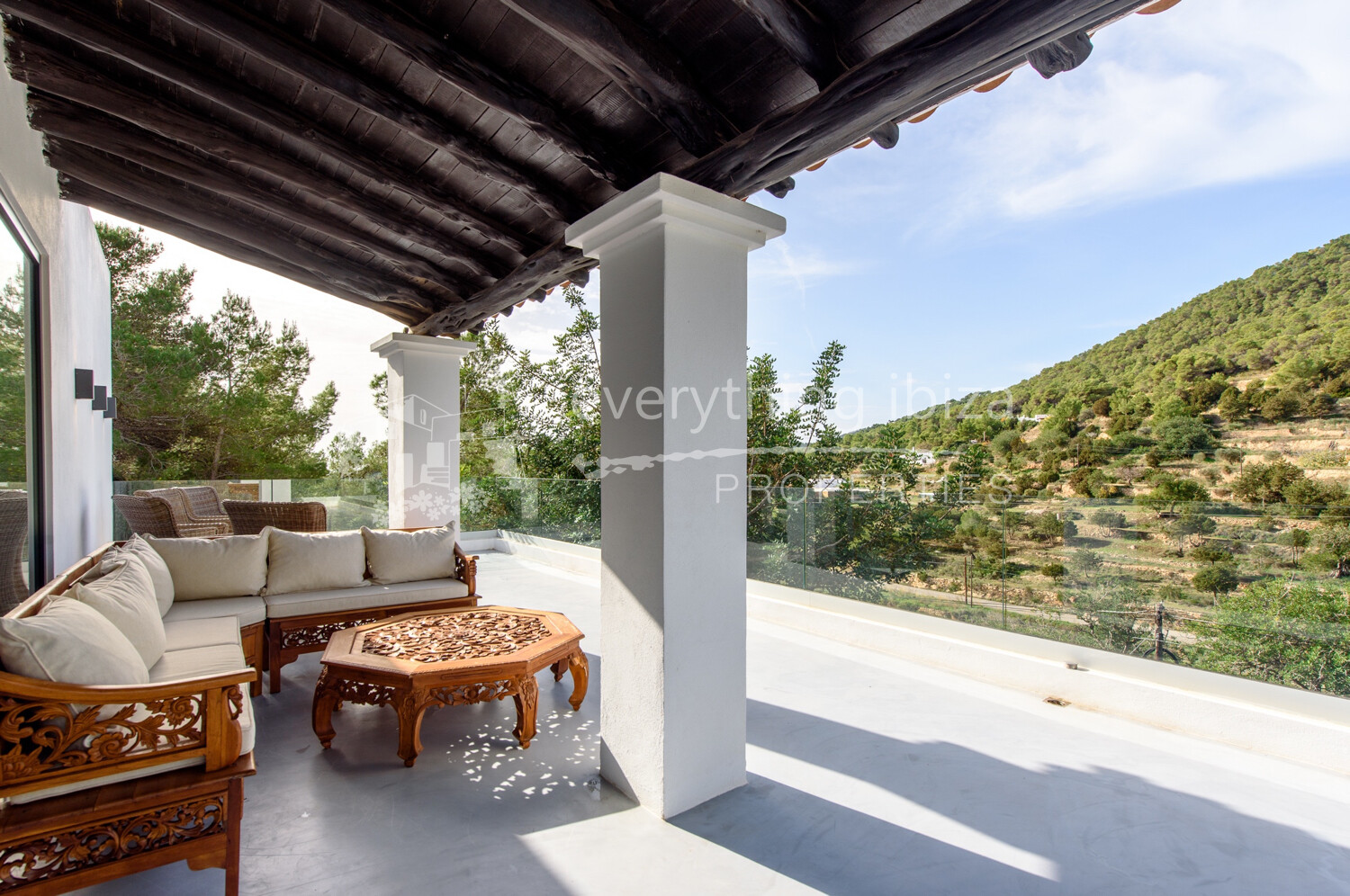 Modern Cosmopolitan Villa Recently Renovated in Es Cubells, ref. 1532, for sale in Ibiza by everything ibiza Properties