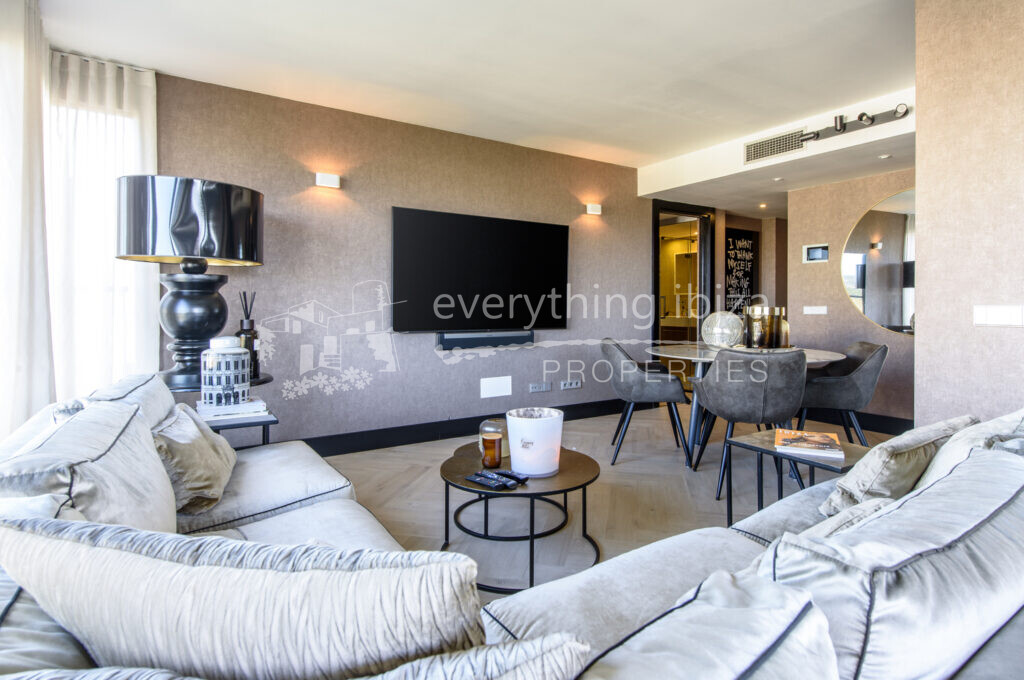 Stylishly Renovated Contemporary Apartment Close to Prestigious Marinas, ref. 1535, for sale in Ibiza by everything ibiza Properties