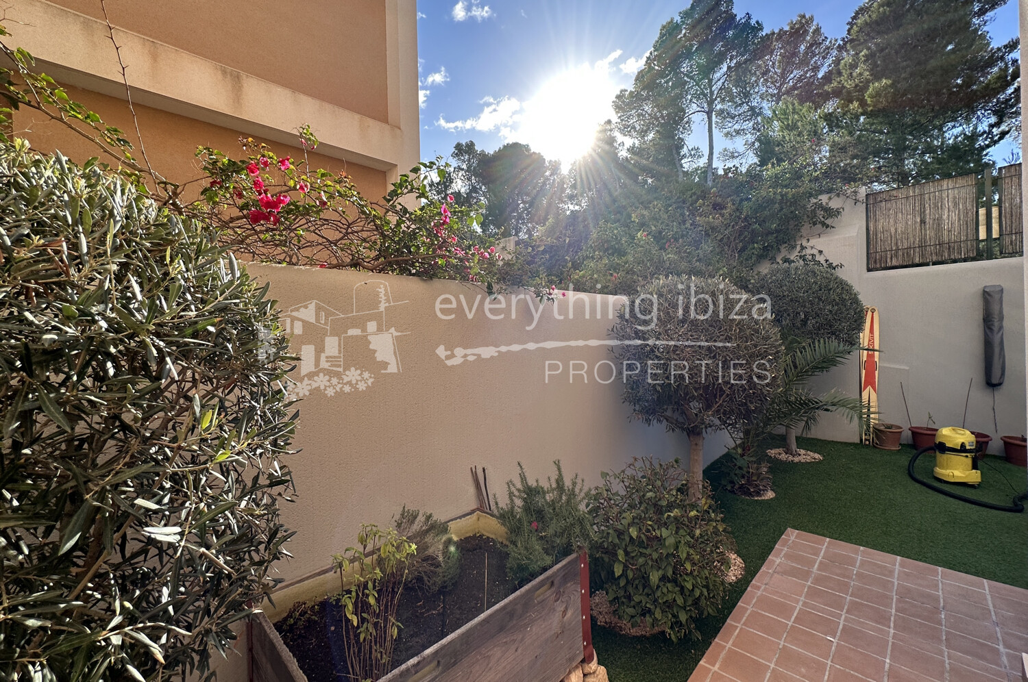 Impressive Modern Townhouse with Sea and Sunset Views, ref. 1527, for sale in Ibiza by everything ibiza Properties