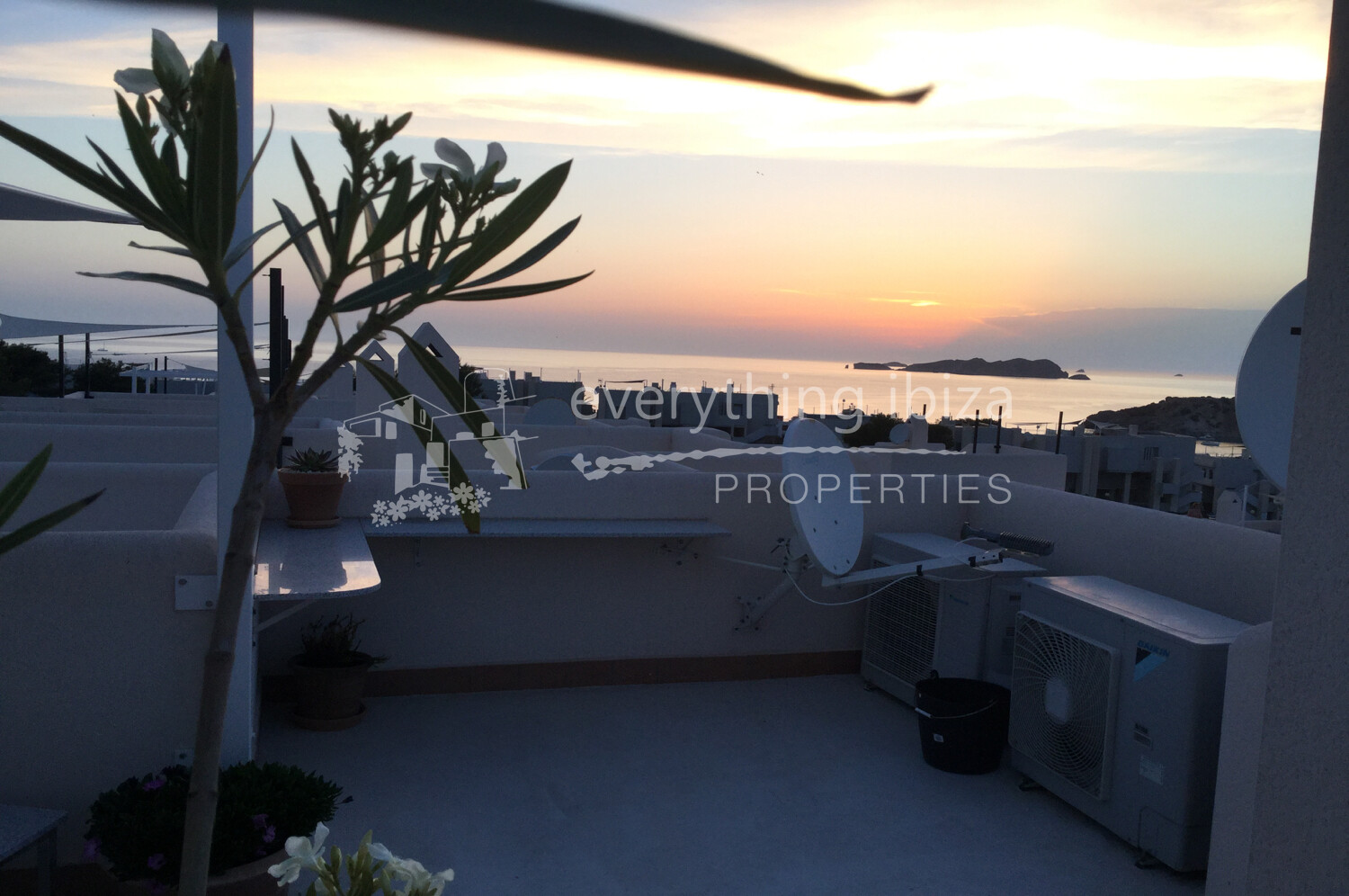 Impressive Modern Townhouse with Sea and Sunset Views, ref. 1527, for sale in Ibiza by everything ibiza Properties