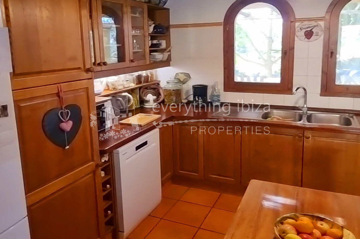 Beautiful Traditional Country Finca with Full Tourist License, ref. 1536, for sale in Ibiza by everything ibiza Properties