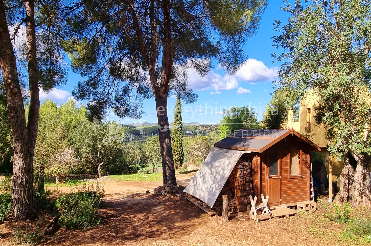 Beautiful Traditional Country Finca with Full Tourist License, ref. 1536, for sale in Ibiza by everything ibiza Properties