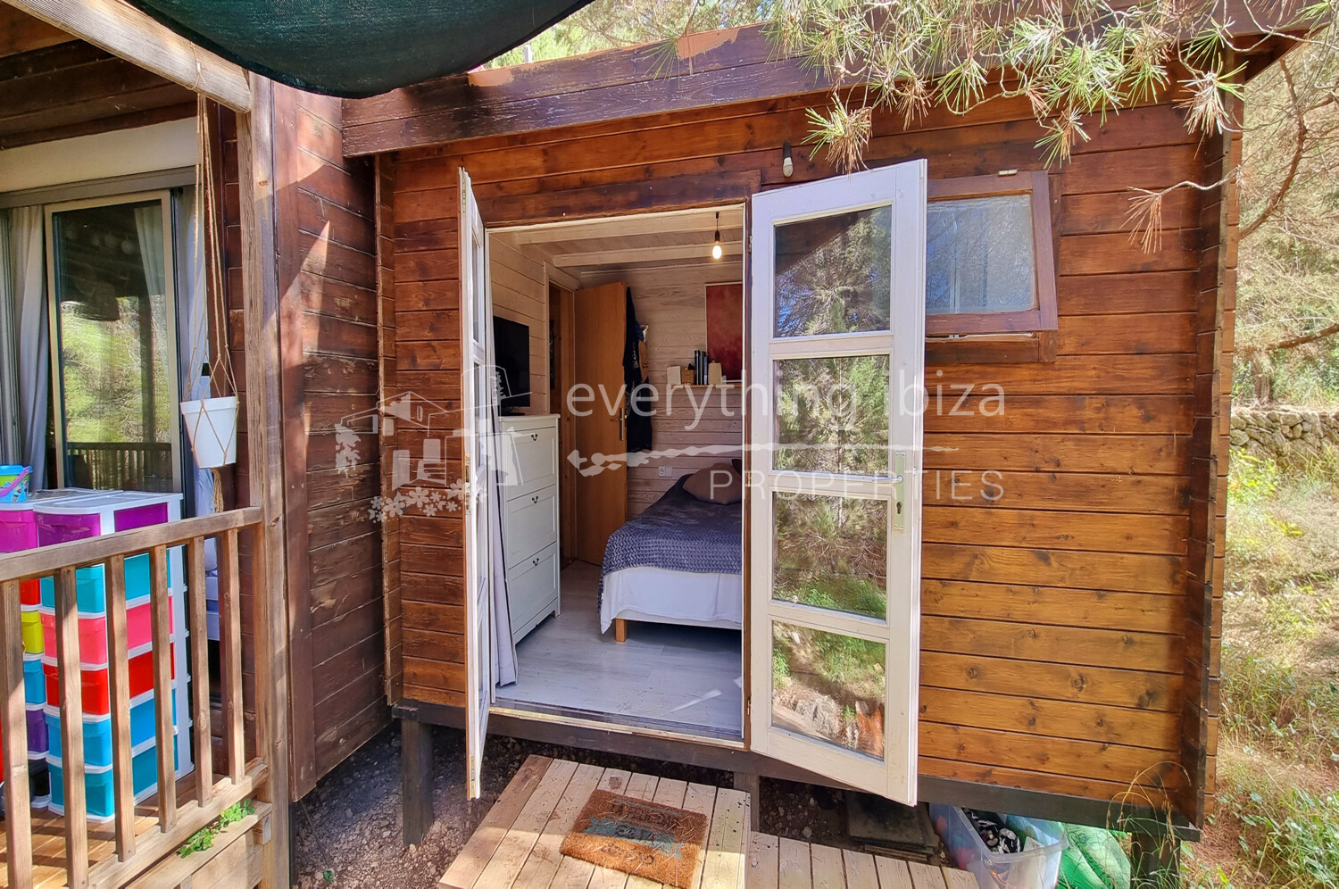 Beautiful Traditional Country Finca with Full Tourist License, ref. 1536, for sale in Ibiza by everything ibiza Properties