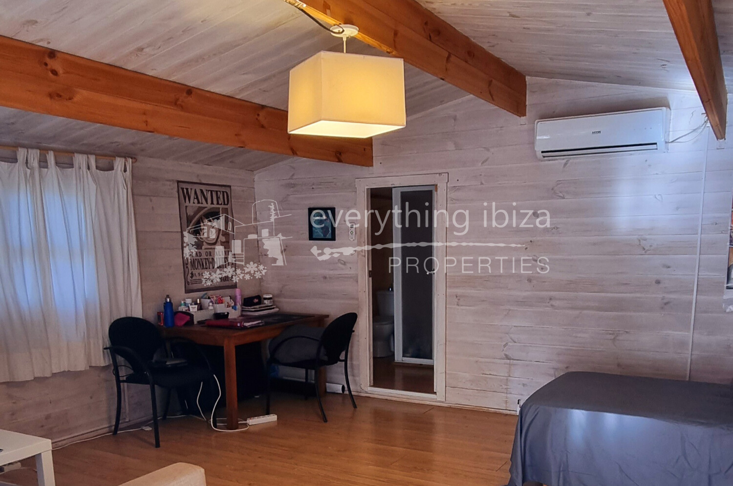 Beautiful Traditional Country Finca with Full Tourist License, ref. 1536, for sale in Ibiza by everything ibiza Properties