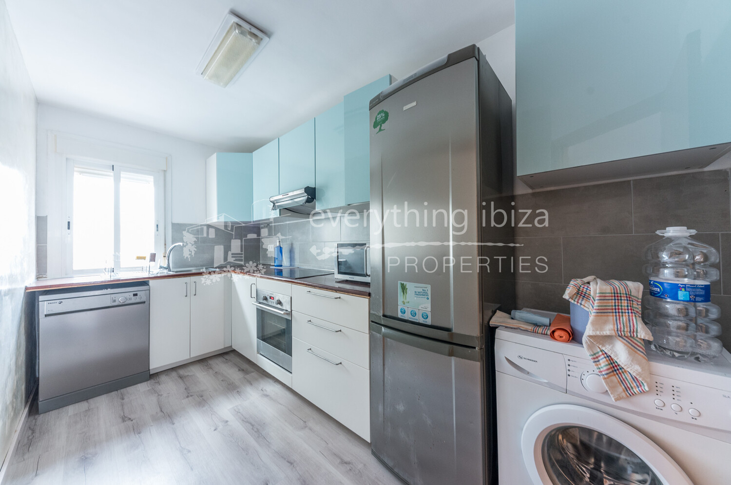 Impressive 4 Bedroomed Townhouse Close to the Beach & Sea, ref. 1537, for sale in Ibiza by everything ibiza Properties