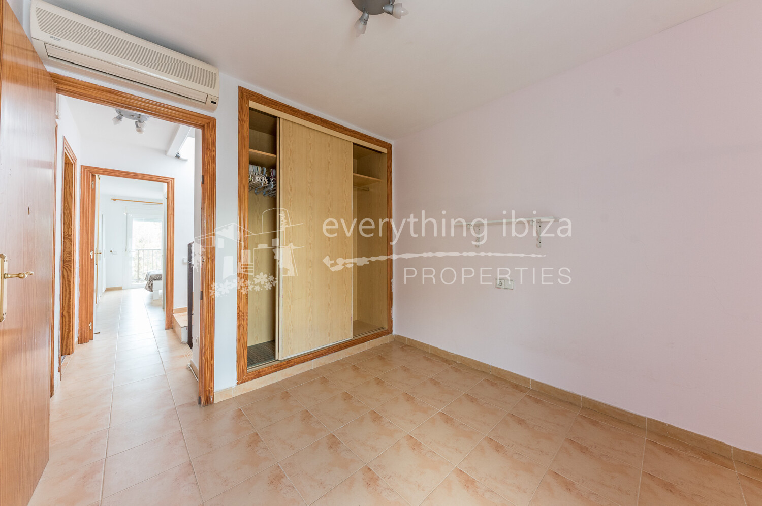 Impressive 4 Bedroomed Townhouse Close to the Beach & Sea, ref. 1537, for sale in Ibiza by everything ibiza Properties