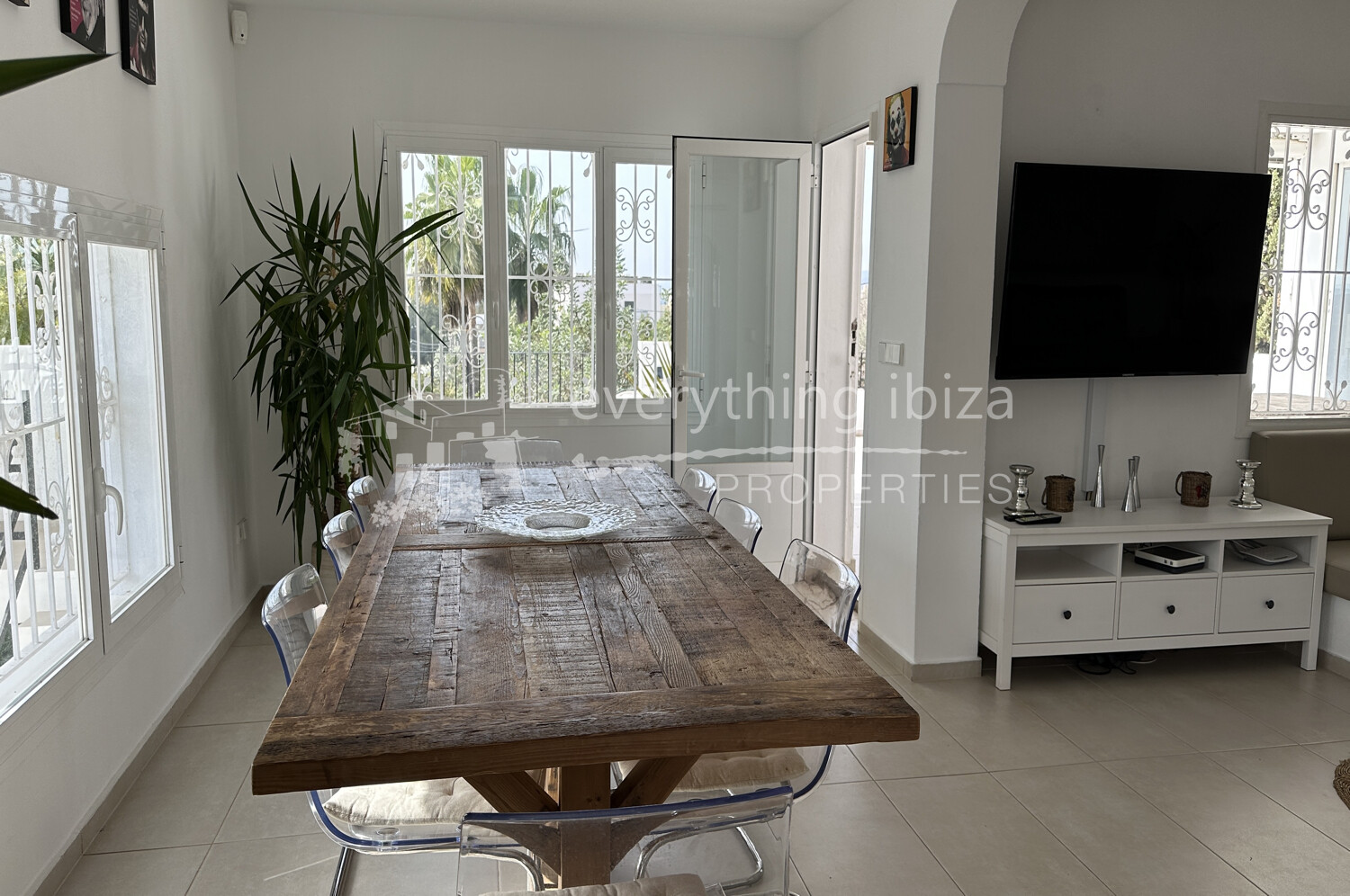 Lovely Spacious Villa in Popular Talamanca Close to the Beach, ref. 1539, for sale in Ibiza by everything ibiza Properties