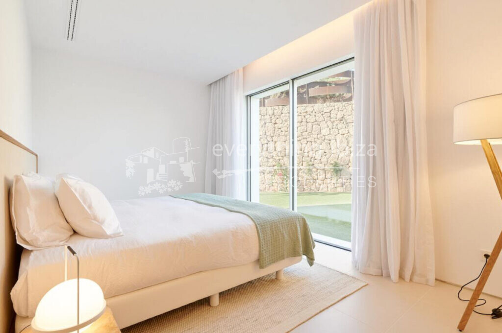 Brand New Luxury Villa Close to the Beach with Fantastic Views, ref. 1541, for sale in Ibiza by everything ibiza Properties