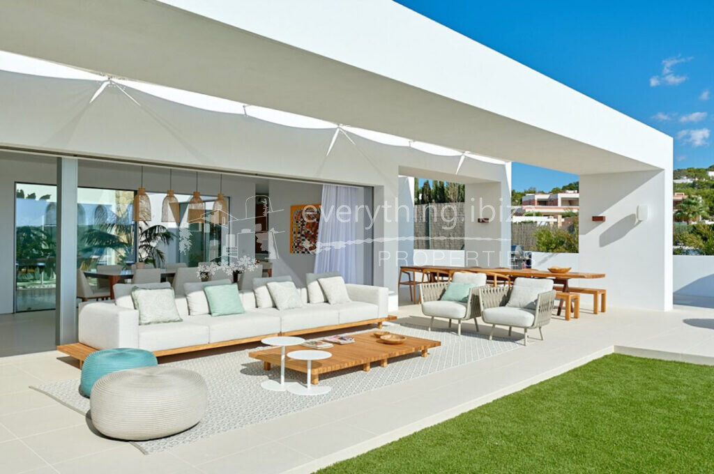 Brand New Luxury Villa Close to the Beach with Fantastic Views, ref. 1541, for sale in Ibiza by everything ibiza Properties