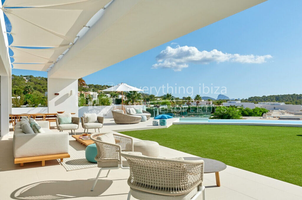 Brand New Luxury Villa Close to the Beach with Fantastic Views, ref. 1541, for sale in Ibiza by everything ibiza Properties