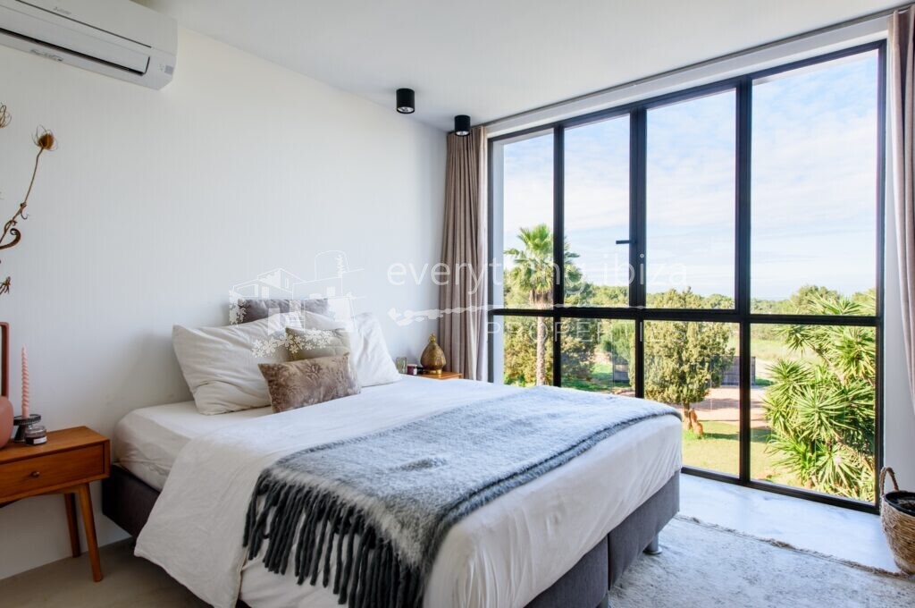 Luxury Cosmopolitan Villa of Top Quality Set in Peaceful Countryside, ref. 1542, for sale in Ibiza by everything ibiza Properties