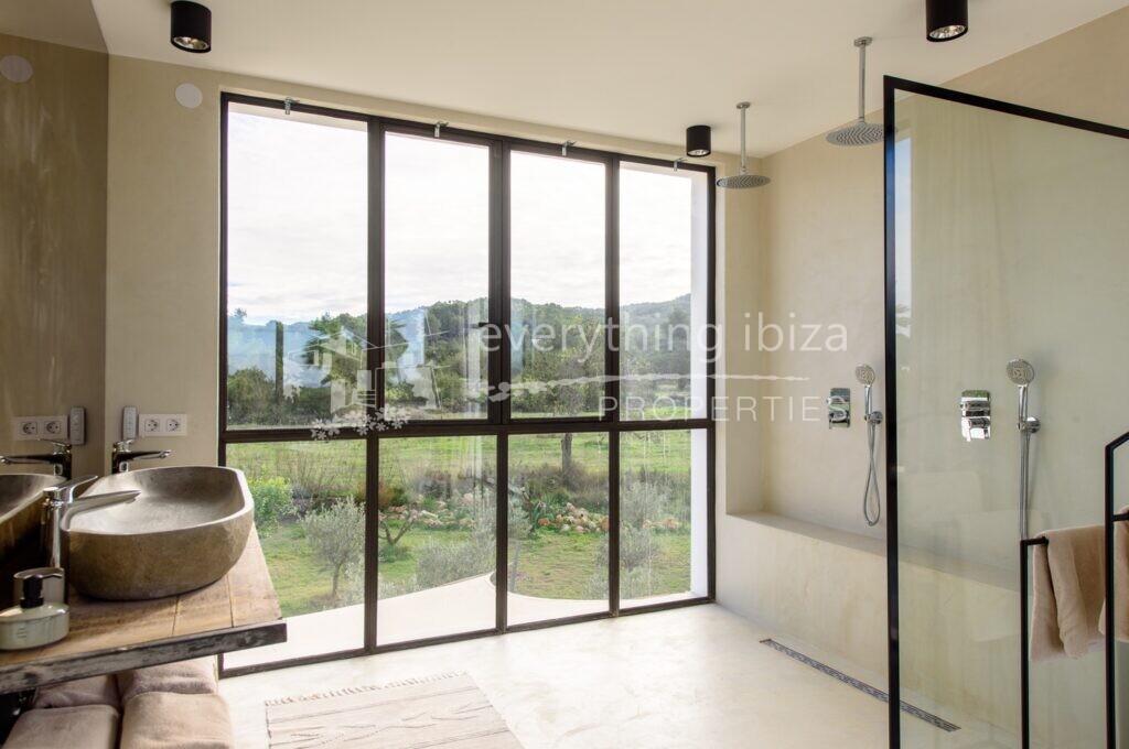 Luxury Cosmopolitan Villa of Top Quality Set in Peaceful Countryside, ref. 1542, for sale in Ibiza by everything ibiza Properties