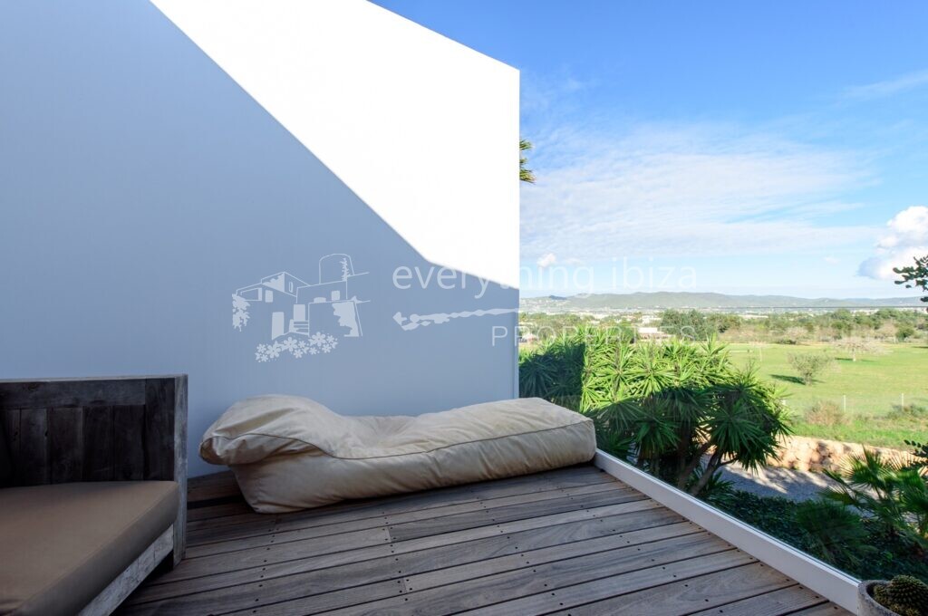 Luxury Cosmopolitan Villa of Top Quality Set in Peaceful Countryside, ref. 1542, for sale in Ibiza by everything ibiza Properties