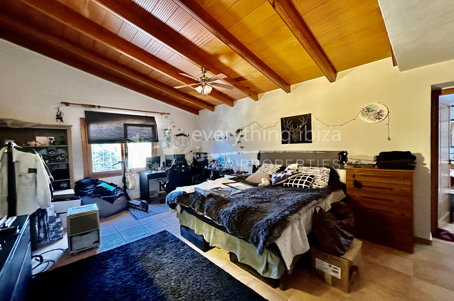 Charming Traditionally Styled Villa Set on a Large Country Plot, ref. 1546, for sale in Ibiza by everything ibiza Properties