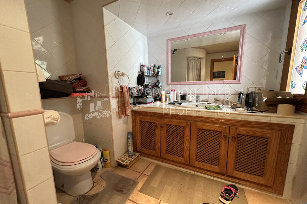 Charming Traditionally Styled Villa Set on a Large Country Plot, ref. 1546, for sale in Ibiza by everything ibiza Properties