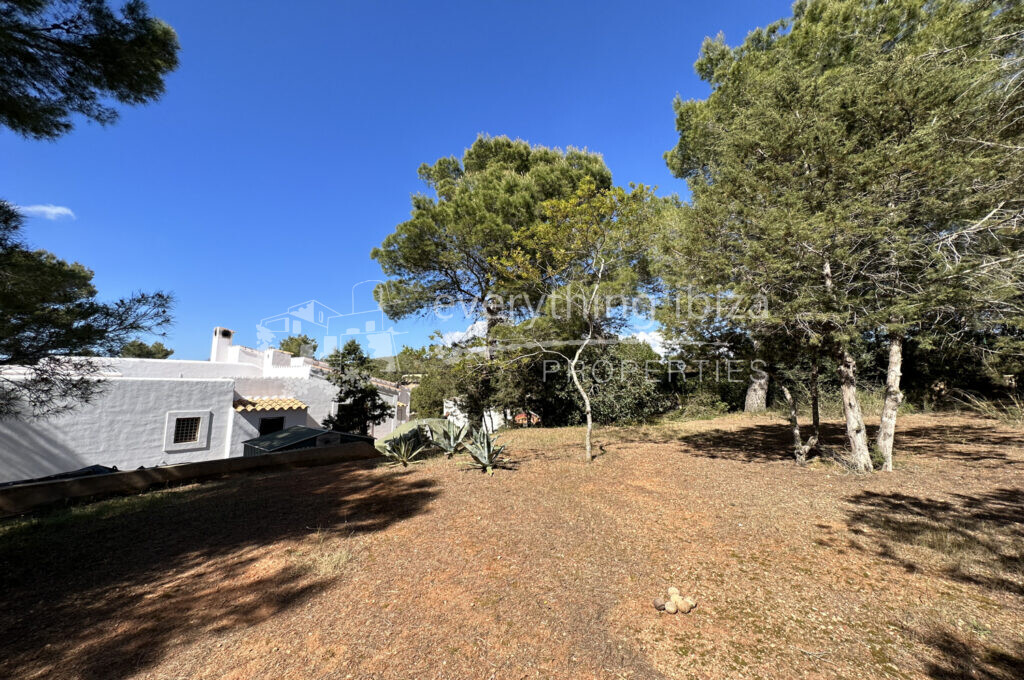Charming Traditionally Styled Villa Set on a Large Country Plot, ref. 1546, for sale in Ibiza by everything ibiza Properties