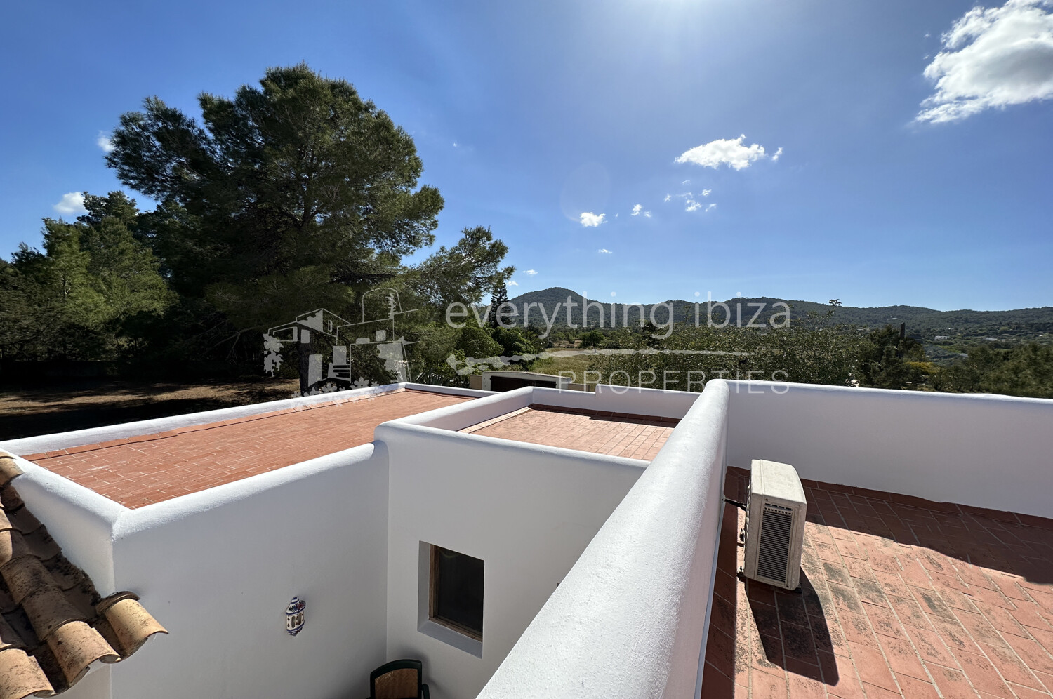 Charming Traditionally Styled Villa Set on a Large Country Plot, ref. 1546, for sale in Ibiza by everything ibiza Properties