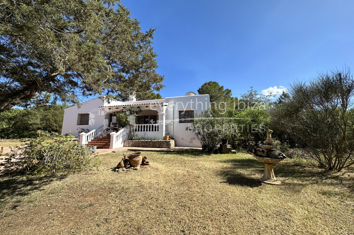 Charming Traditionally Styled Villa Set on a Large Country Plot, ref. 1546, for sale in Ibiza by everything ibiza Properties