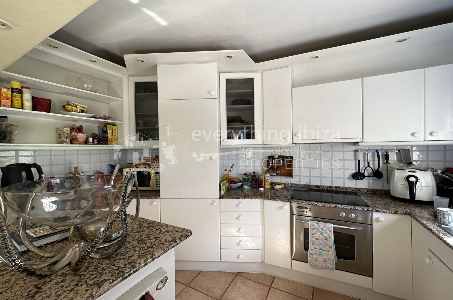 Charming Traditionally Styled Villa Set on a Large Country Plot, ref. 1546, for sale in Ibiza by everything ibiza Properties