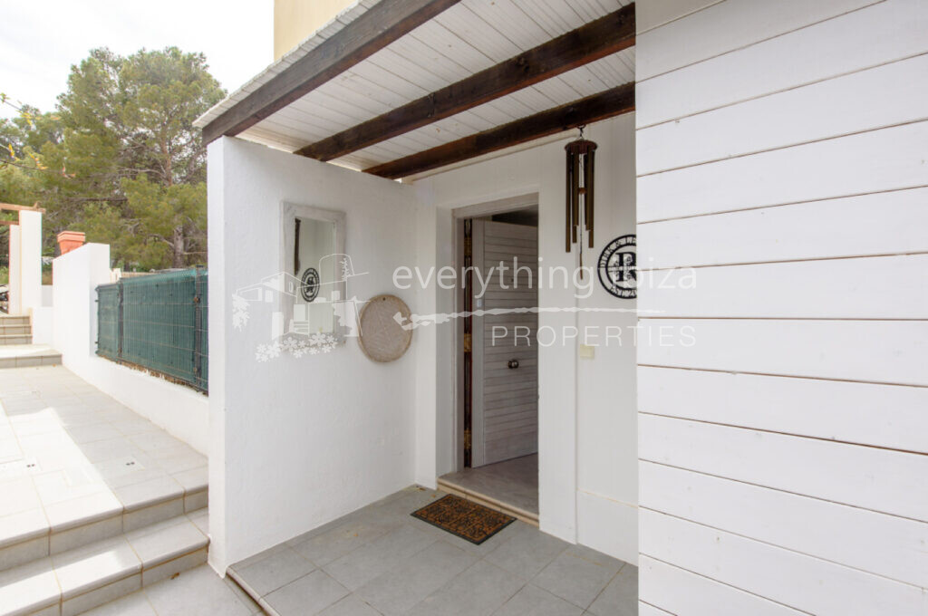 Beautiful Renovated Townhouse with Ample Terraces in Cala Vadella, ref. 1552, for sale in Ibiza by everything ibiza Properties