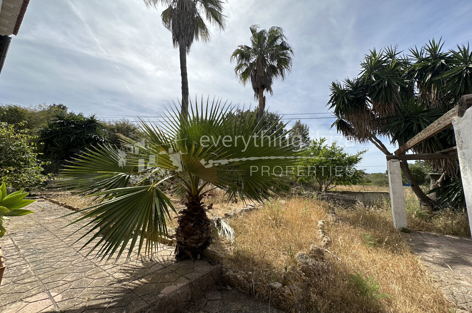 Charming Spacious Ground Floor Apartment with 78m2 Garden, ref. 1558, for sale by everything ibiza Properties