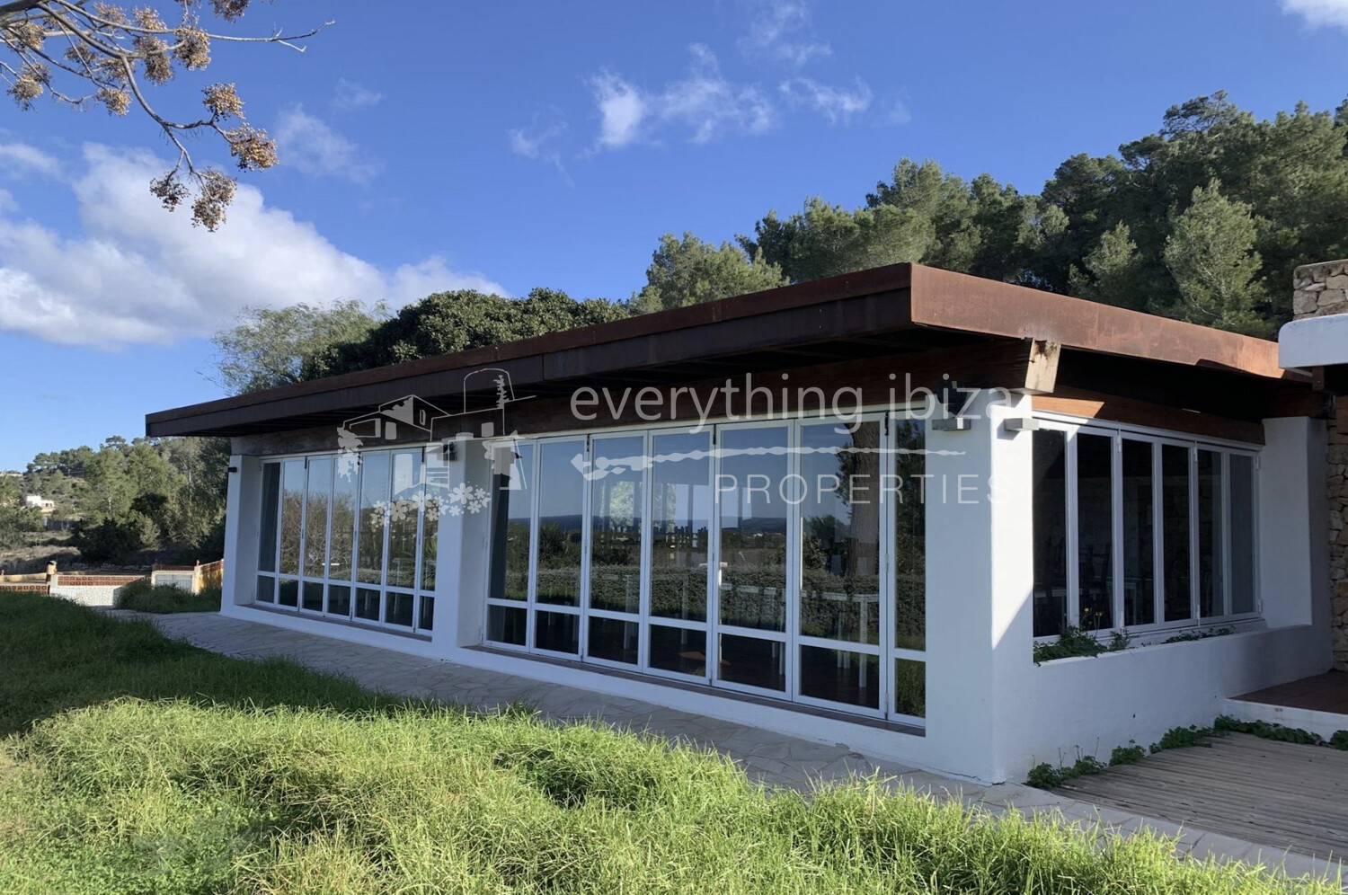 Licensed Mediterranean Style Restaurant with Super Views from Hillside Position, ref. 1600, for sale in Ibiza by everything ibiza Properties