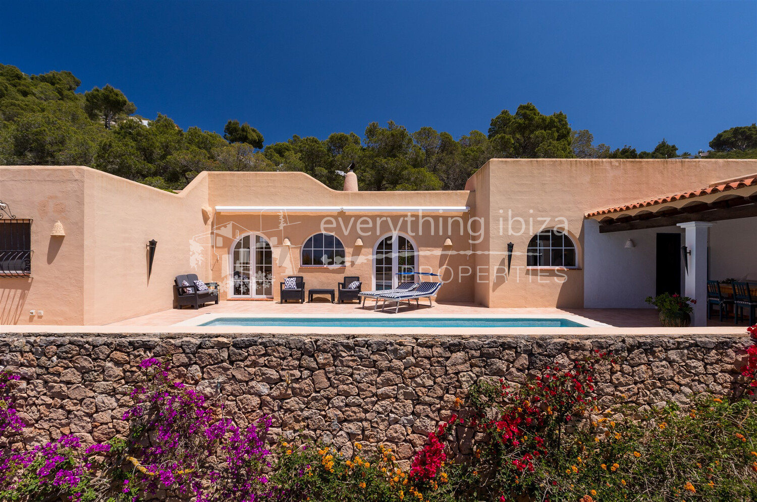 Beautiful Stylish Villa Near to the Beach with Sea & Sunset Views, ref. 1605, for sale in Ibiza by everything ibiza Properties