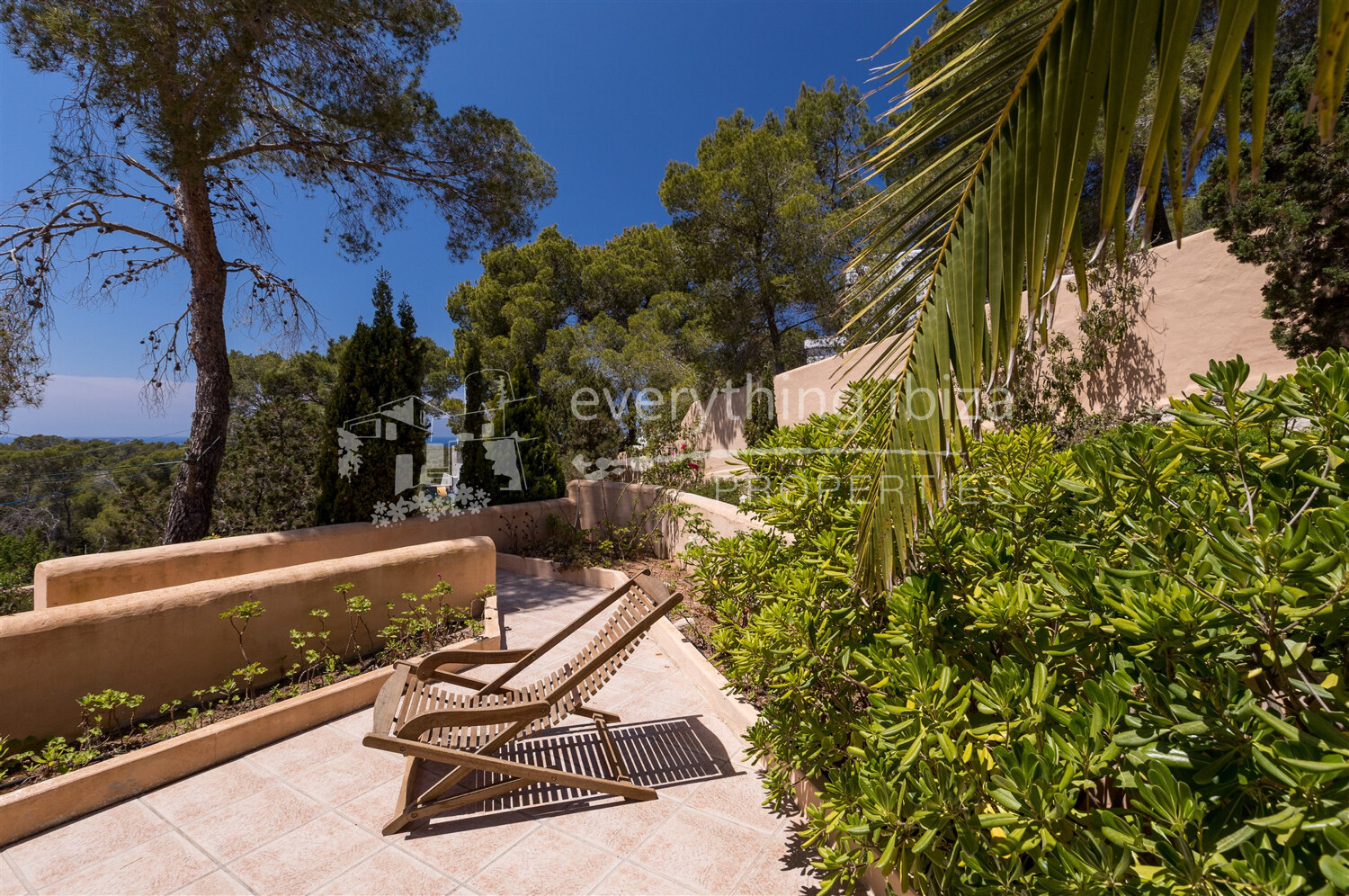 Beautiful Stylish Villa Near to the Beach with Sea & Sunset Views, ref. 1605, for sale in Ibiza by everything ibiza Properties