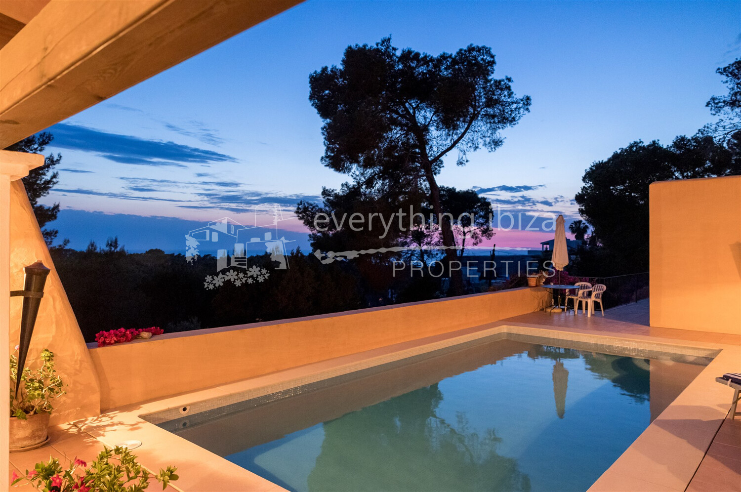 Beautiful Stylish Villa Near to the Beach with Sea & Sunset Views, ref. 1605, for sale in Ibiza by everything ibiza Properties