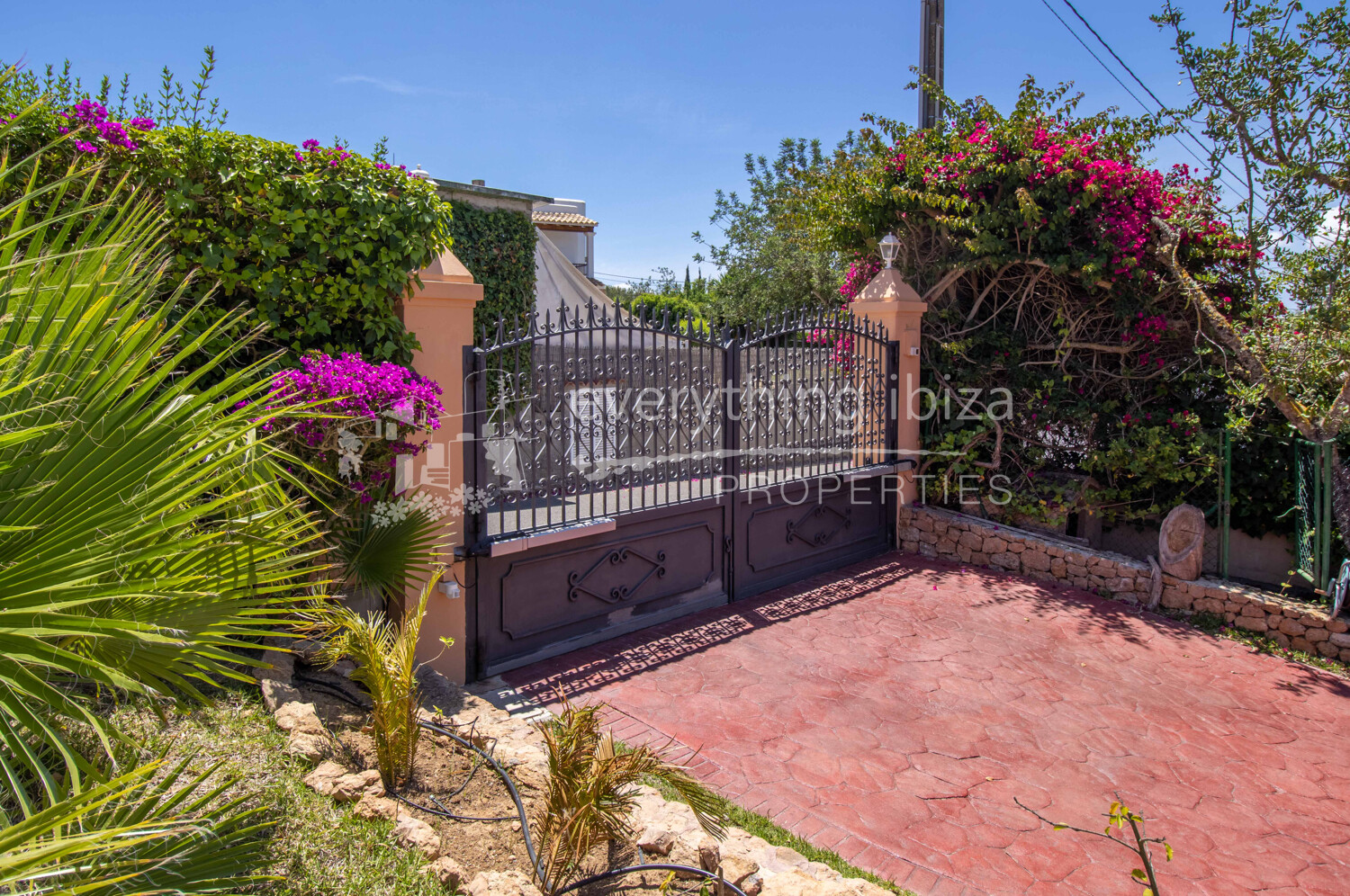 A Classically Beautiful Villa Boasting Sea & Ibiza Town Views, ref. 1607, for sale in Ibiza by everything ibiza Properties