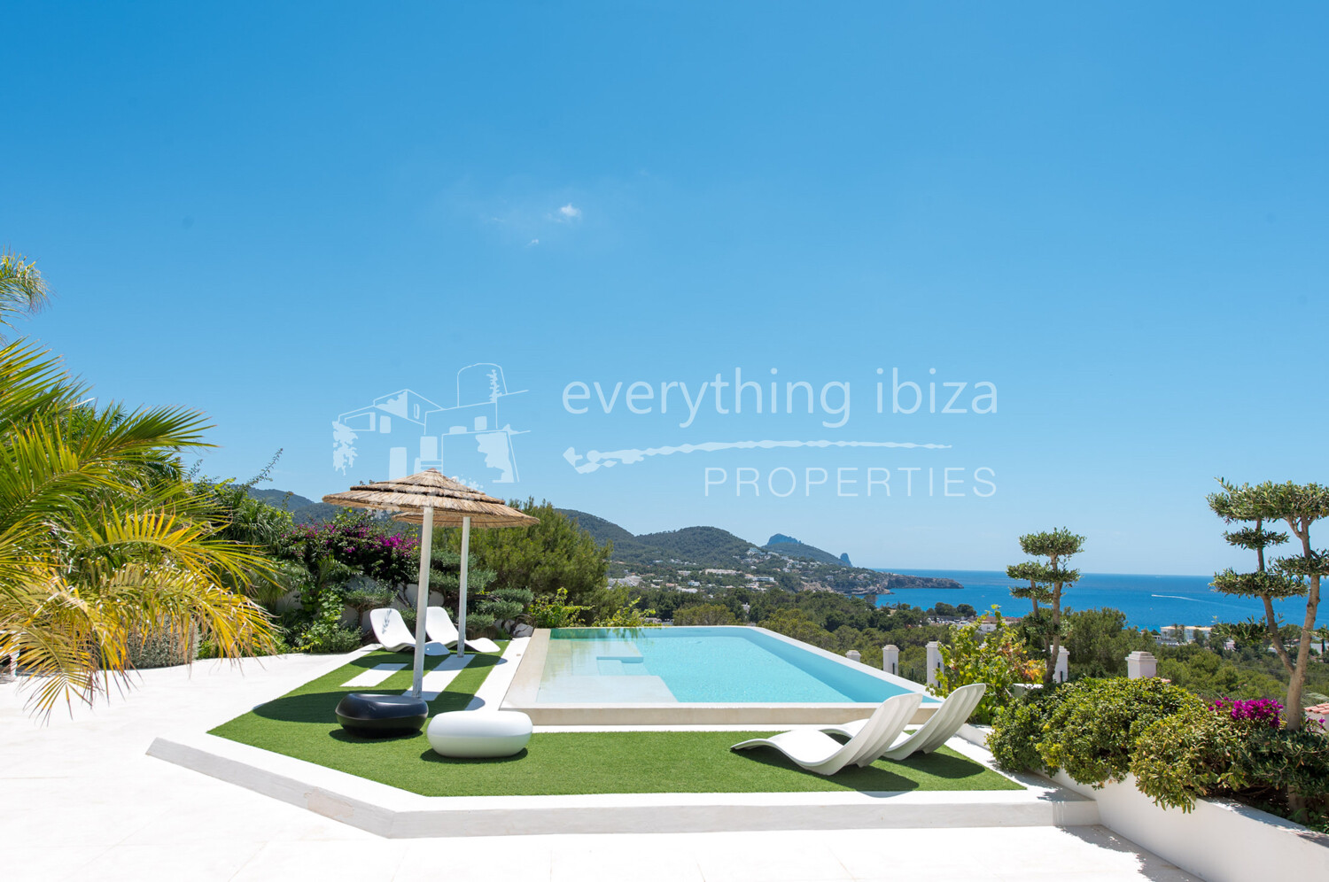 Luxurious Cosmopolitan Villa with Stunning Sea and Sunset Views, ref. 1609, for sale in Ibiza by everything ibiza Properties