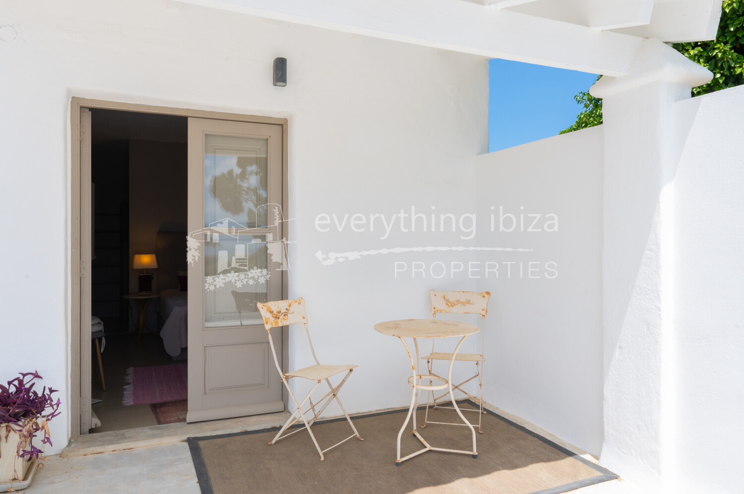 Exquisite Luxury Villa Close to Cosmopolitan San Rafael, ref. 1610, for sale in Ibiza by everything ibiza Properties