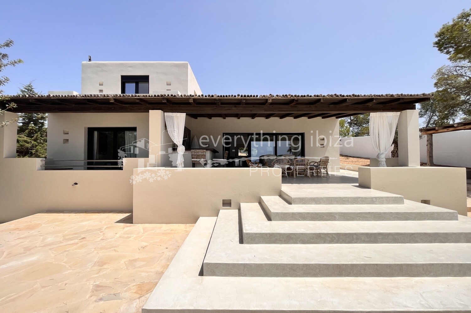 Gorgeous Detached Villa of the Finest Quality with Stunning Views, ref. 1612, for sale in Ibiza by everything ibiza Properties