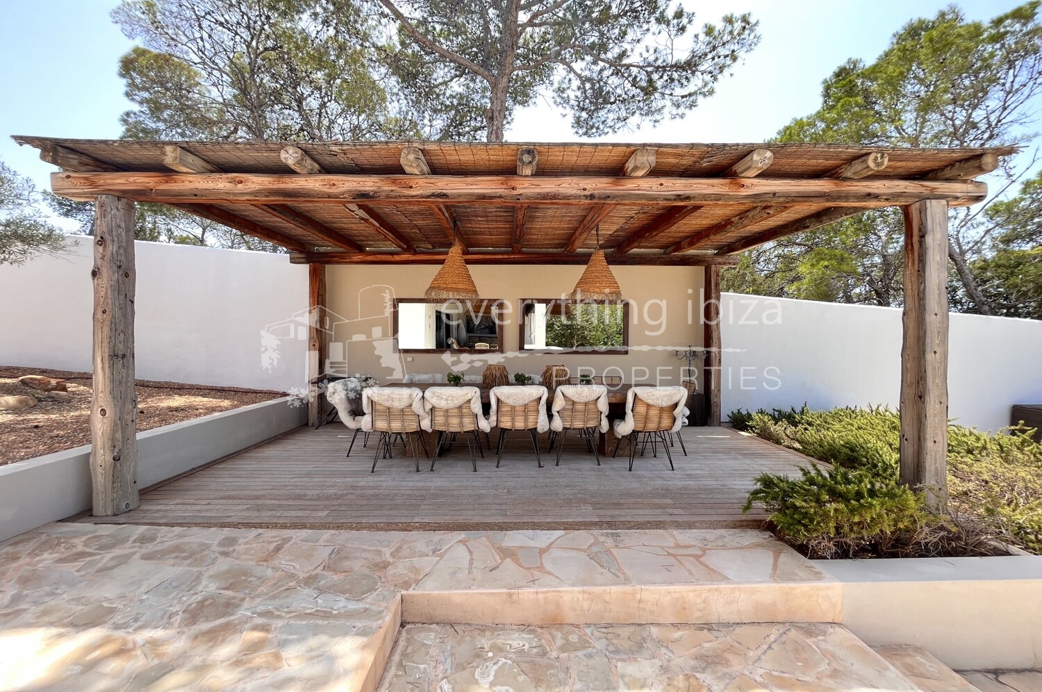 Gorgeous Detached Villa of the Finest Quality with Stunning Views, ref. 1612, for sale in Ibiza by everything ibiza Properties