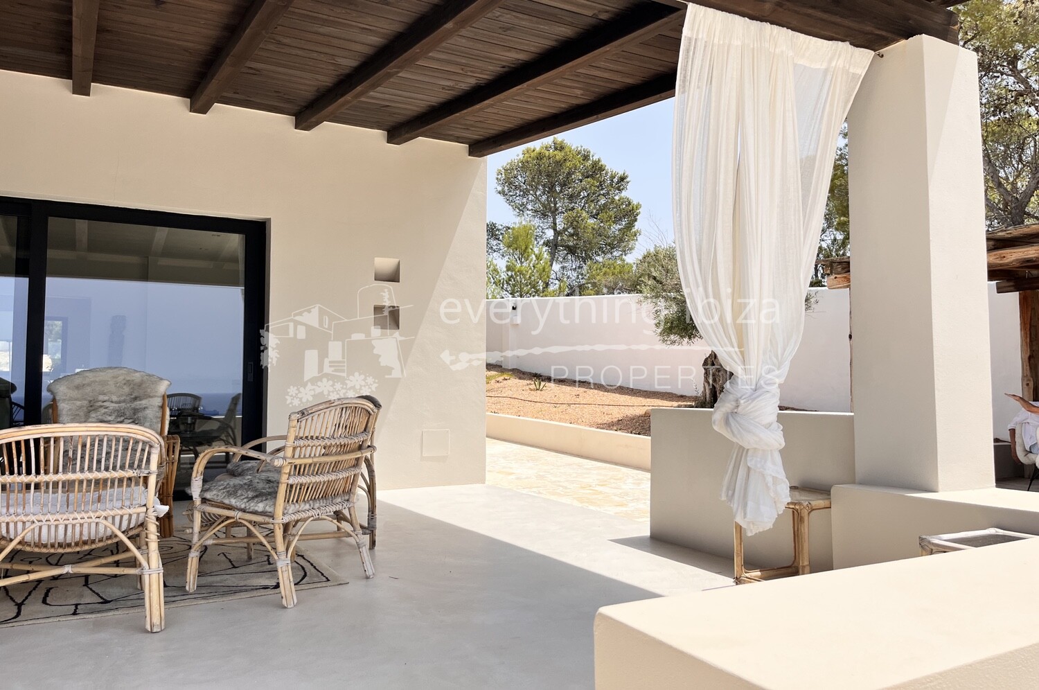 Gorgeous Detached Villa of the Finest Quality with Stunning Views, ref. 1612, for sale in Ibiza by everything ibiza Properties