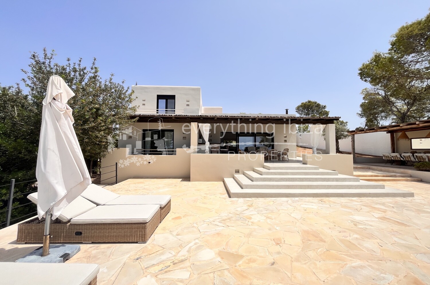 Gorgeous Detached Villa of the Finest Quality with Stunning Views, ref. 1612, for sale in Ibiza by everything ibiza Properties