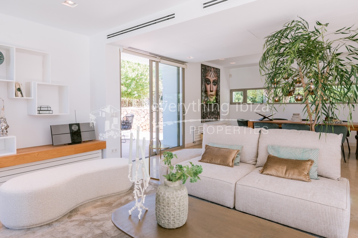 Cosmopolitan Luxury Detached Villa Close to Jesus Village, ref. 1617, for sale in Ibiza by everything ibiza Properties