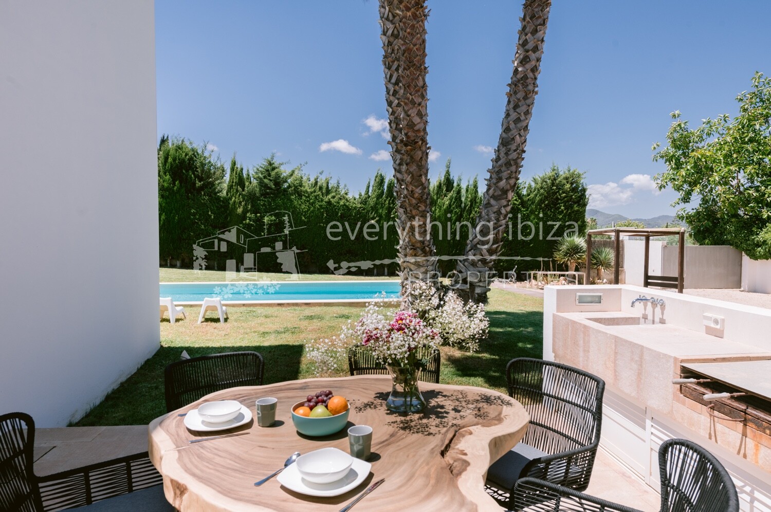 Cosmopolitan Luxury Detached Villa Close to Jesus Village, ref. 1617, for sale in Ibiza by everything ibiza Properties