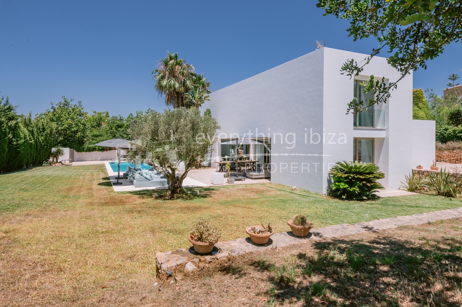 Cosmopolitan Luxury Detached Villa Close to Jesus Village, ref. 1617, for sale in Ibiza by everything ibiza Properties